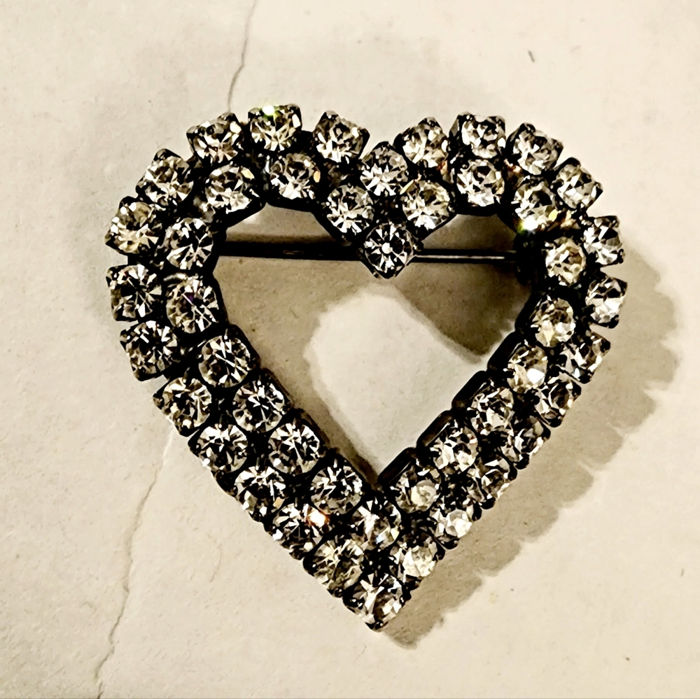 NWT double rhinestone heart brooch, Love, Valentine's day, gift For her, unique
